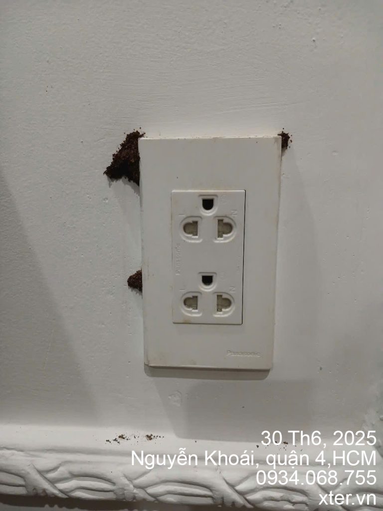 1 674
